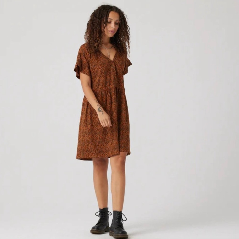 NATURAL by KNOWN SUPPLY NAOMI DRESS 
Size large